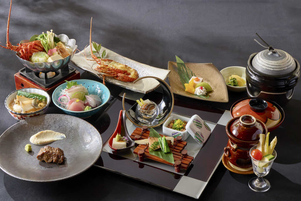 ����i�����܁j�R�[�X