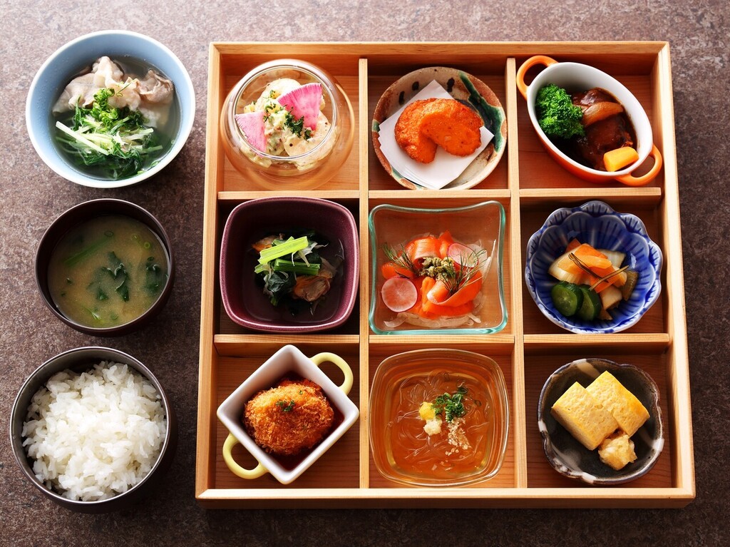 空室検索 女性専用エリア レディースプラン 嬉しい4つの特典 ミキモト基礎化粧品セット バスソルト 高機能ドライヤー 朝食付