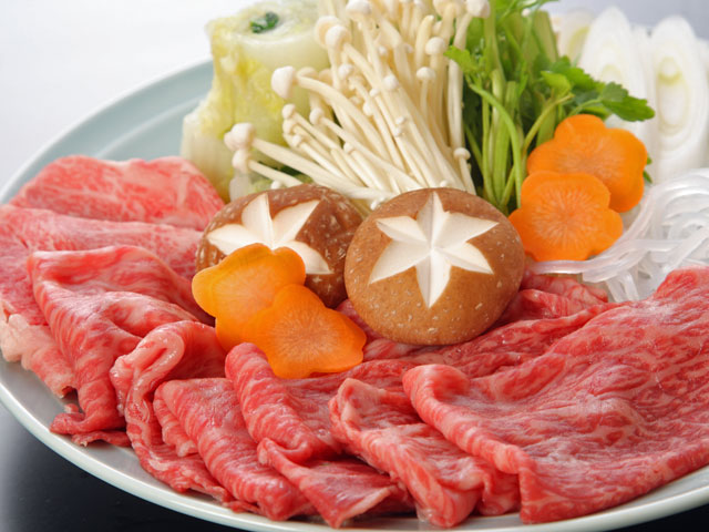 しゃぶしゃぶのお肉はおいしい和牛をご用意します。