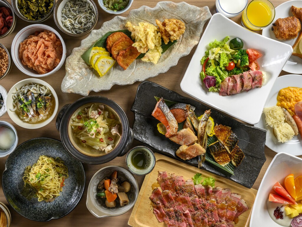 九州の食材をふんだんにつかった朝食です。明太子などの博多名物や九州のうまかもんをお楽しみください。
