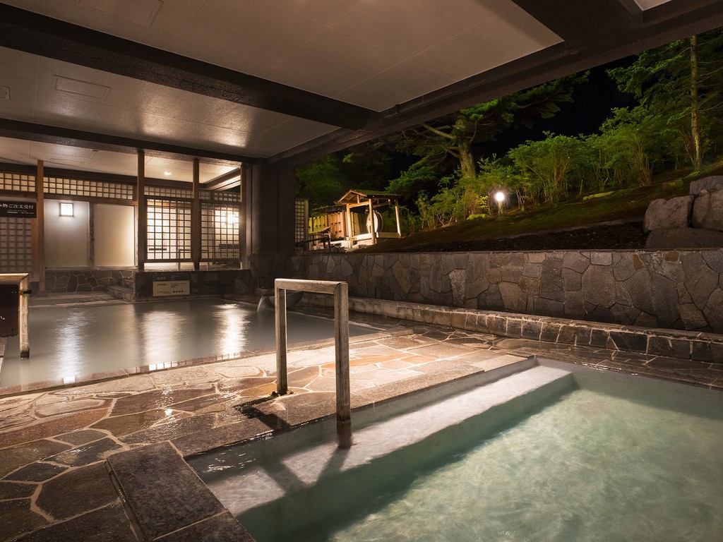 a replica of the bath our founders Kinzo and Sata Takimoto 