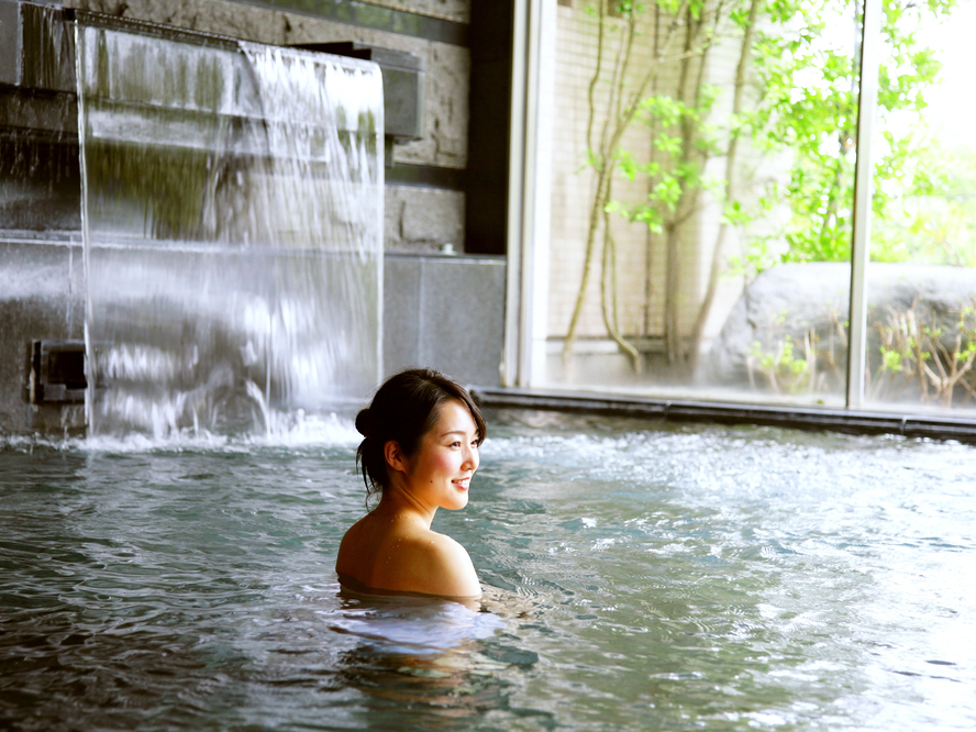 美肌の湯と人気の温泉大浴場
