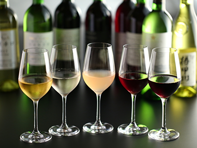 6種類のワインを飲みくらべ
