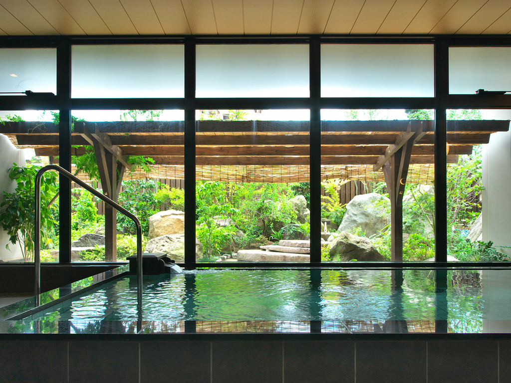 Spa that uses underground water from the Hakusan mountain