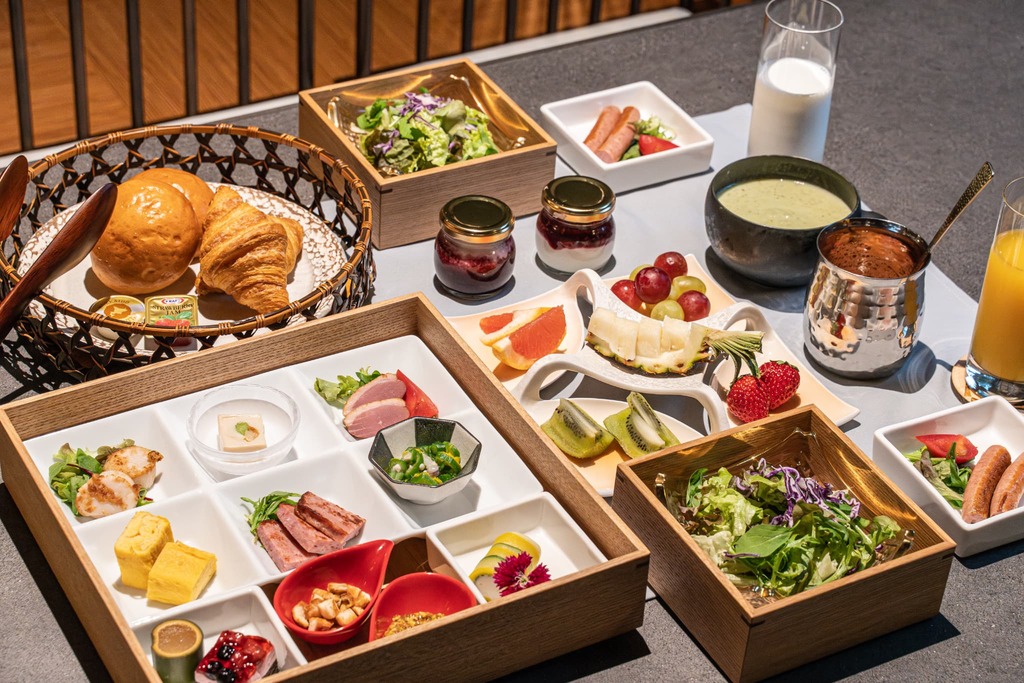 朝食
