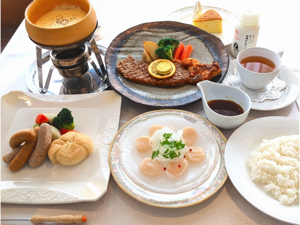 ���Y���X�e�[�L�Ƌ����m�[�X�v���C���t�@�[���̃R�[�X�f�B�i�[