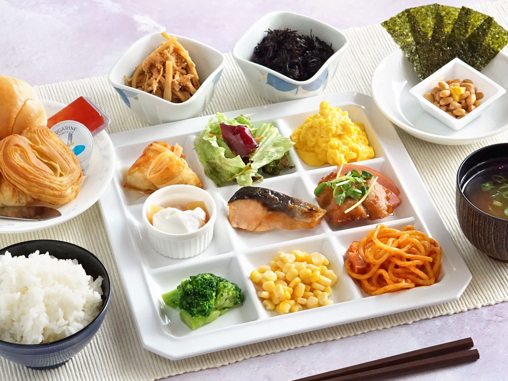 ホテルアウィーナ宿泊無料券 2名様分 朝食付 ホテルアウィーナ宿泊無料券 2名様分 朝食付