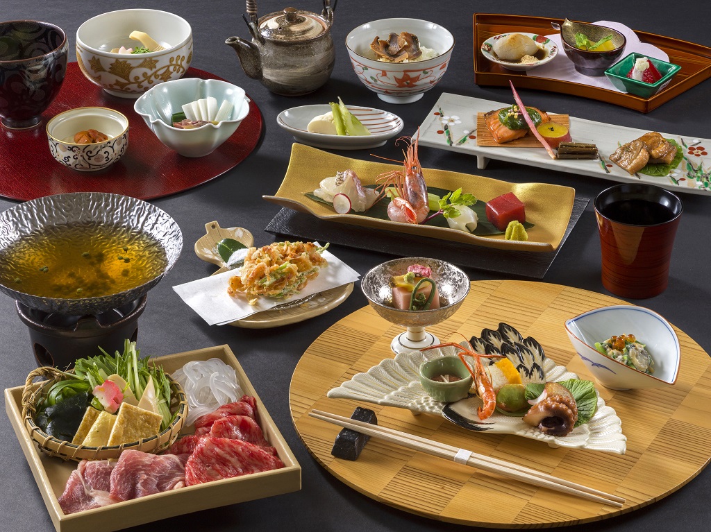 【夕食】京都ならではの趣向を凝らした会席をお愉しみください。