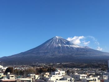【富士山が見える部屋（禁煙シングル限定）】富士ミネラルウオーター付きプラン