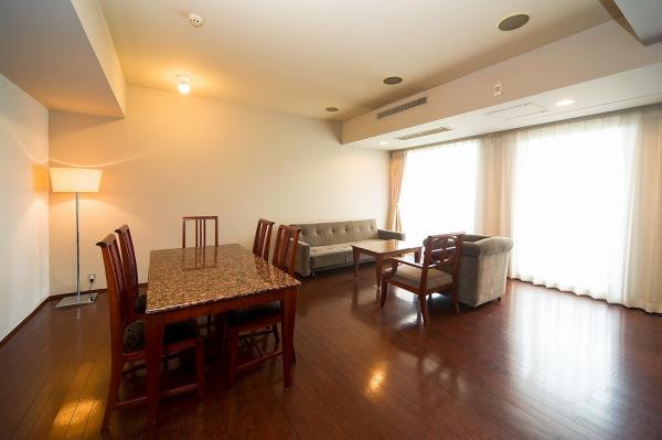 【お部屋広々！スイートルーム限定】おでかけに最適 ♪駐車料金無料付宿泊プラン♪