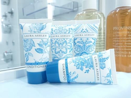 【レディースプラン/12時アウト】LAURA ASHLEYアメニティ付プラン＜全館禁煙/素泊まり＞