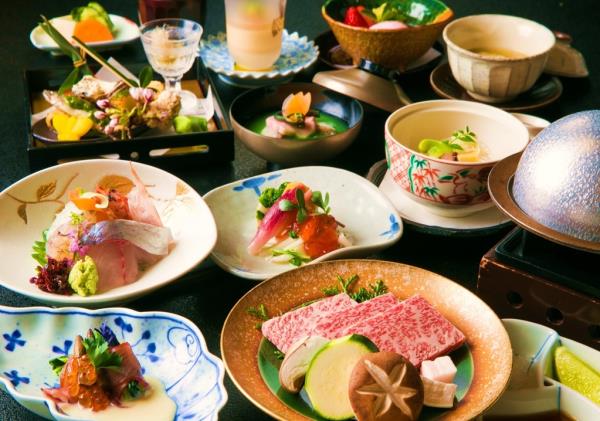 お部屋食でのんびり寛ぐ優雅な一人旅宿泊プラン