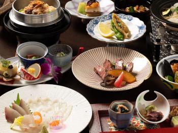 【秋の最上級和会席】ふぐ刺し、土瓶蒸し、黒毛和牛フィレ肉のステーキ、ふくちり、とらふくの唐揚げ、湯葉飯の焼きおにぎりなど♪最上級和会席で♪