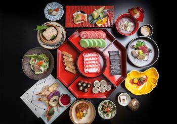 【こだわり創作和食ディナー】ご夕食は沖縄の伝統工芸品で楽しむ琉球創作料理＜夕・朝食付き＞