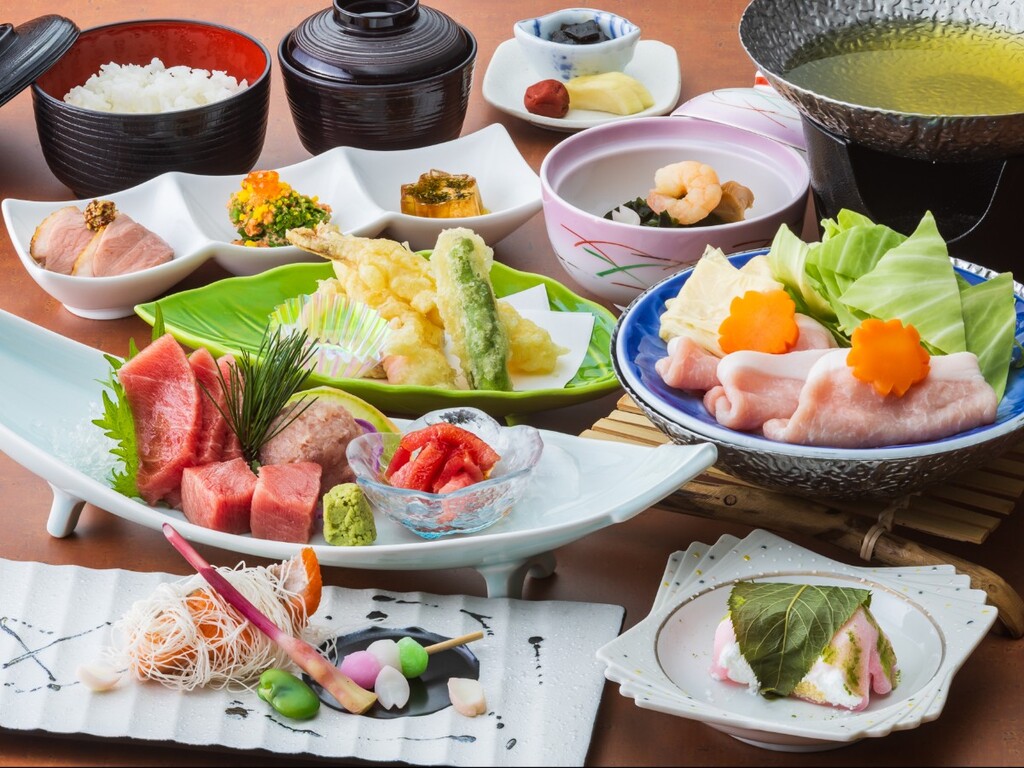 「四季会席」三崎港直送マグロはもちろん、旬の魚介やお肉など充実のお料理（イメージ）