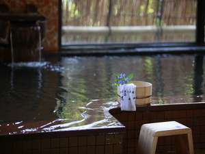 源泉100％かけ流しの湯で日本三美人湯のひとつです。夜通し入浴可能です♪自慢の泉質を満喫して☆彡 